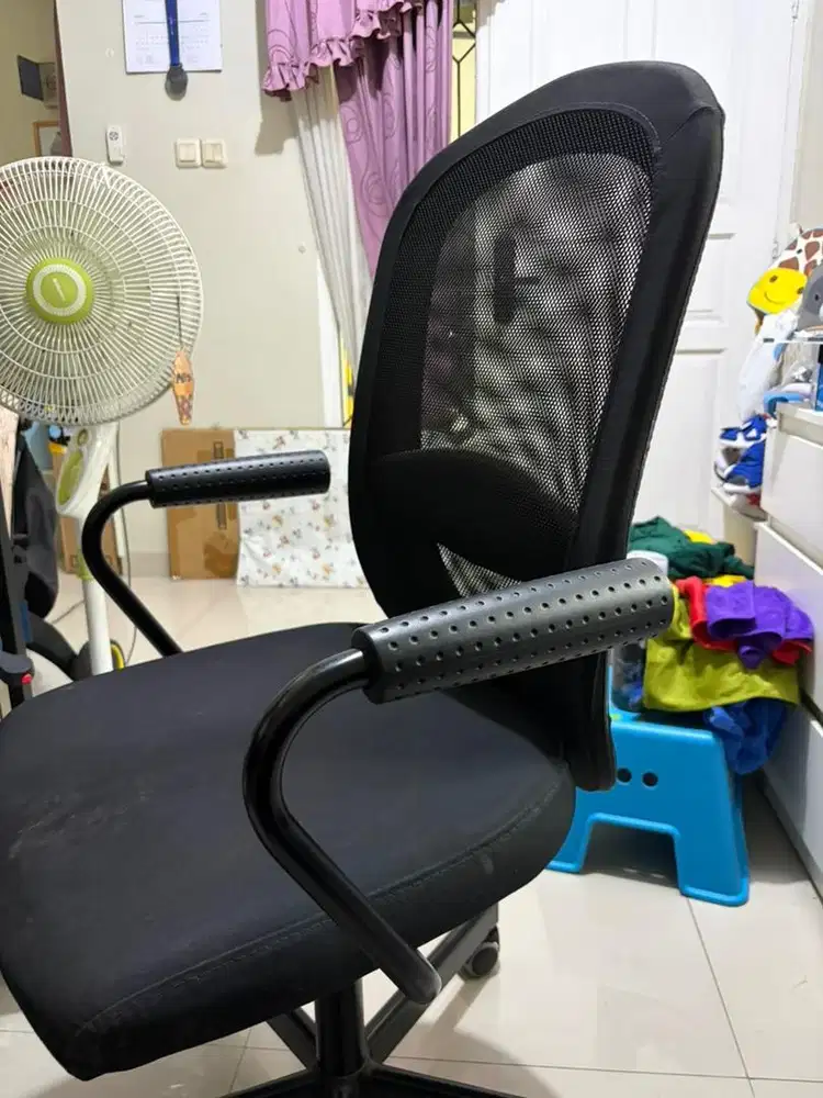 Kursi kerja Ikea