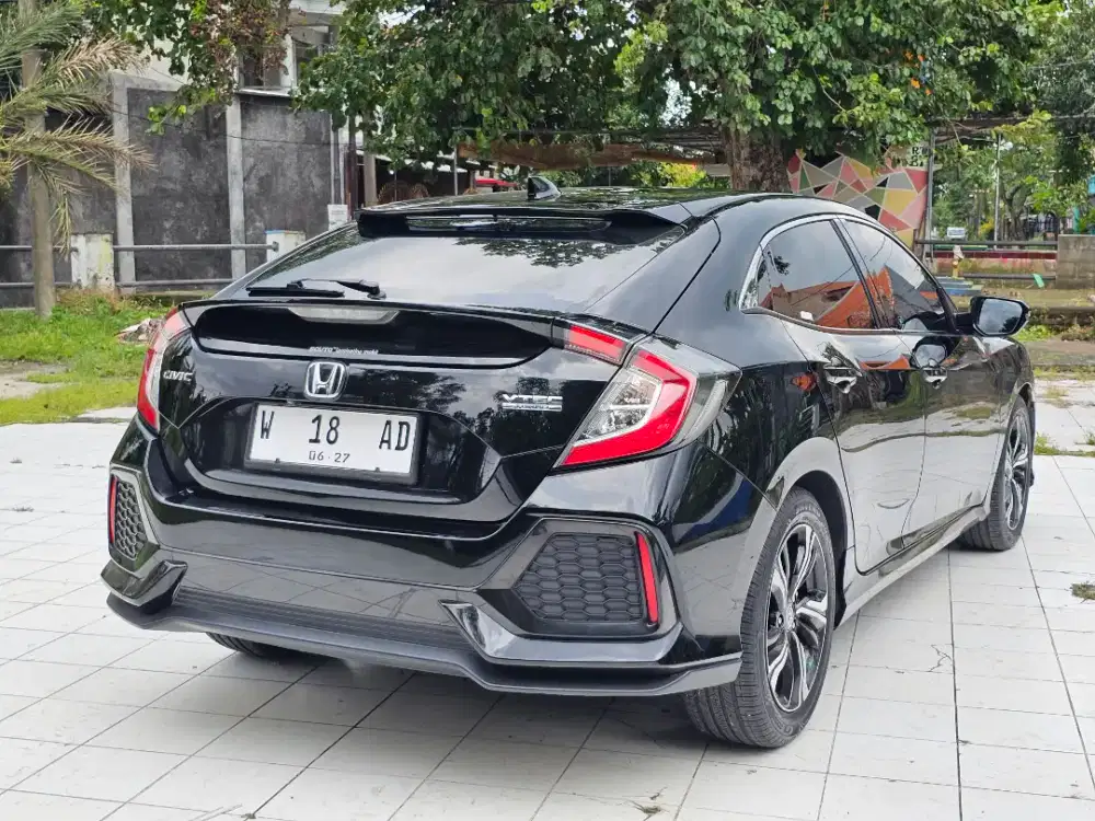 Civic E Hatchback AT 2019