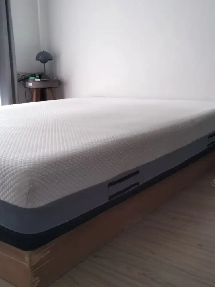 Kasur in the box 160x200 + dipan kayu tebal