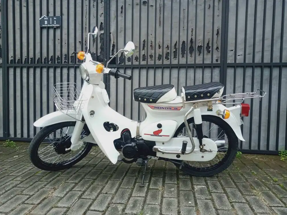 Honda C70 basic grand