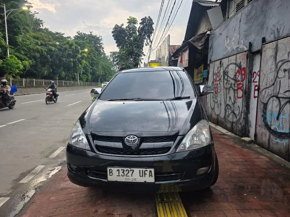 INNOVA BENSIN TIPE G WARNA HITAM TAHUN 2008 MANUAL