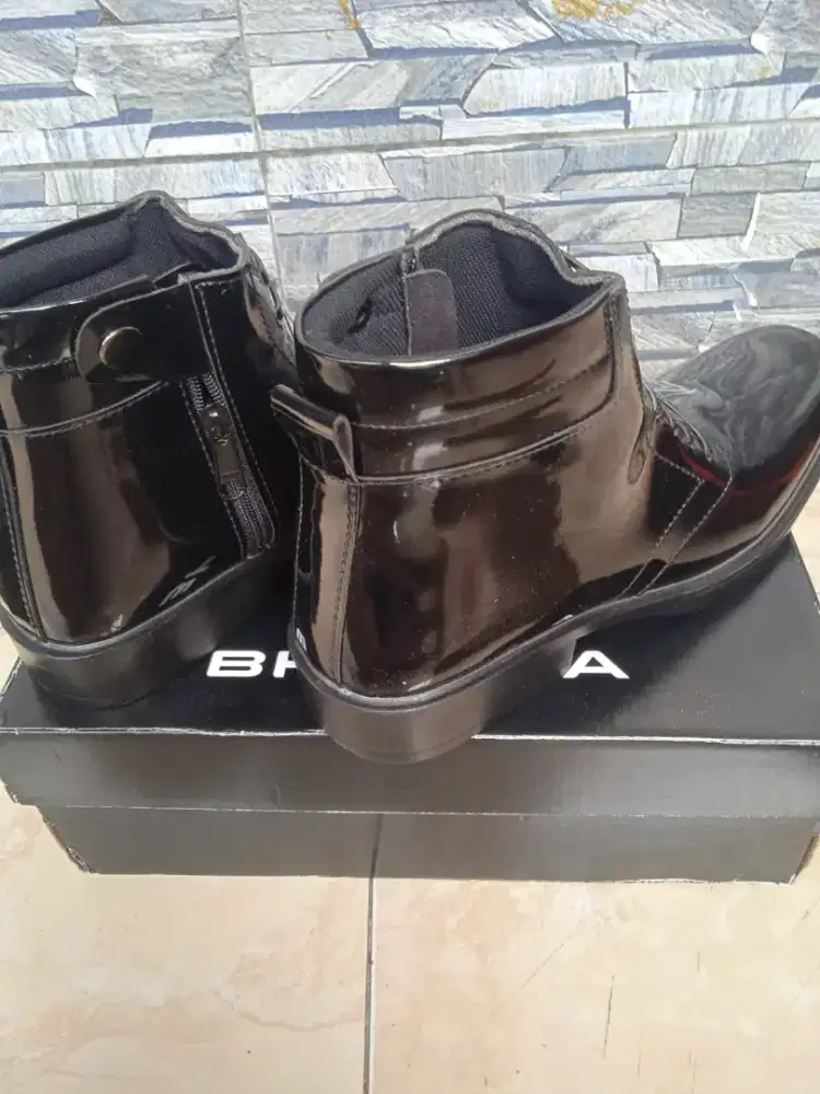 Sepatu PDH kilap size 43 baru ada box Poris cipondoh