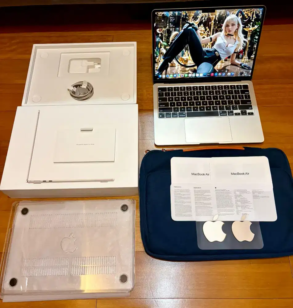 macbook air M2 2022 starlight 13 in 16/256 ibox fullset garansi laptop