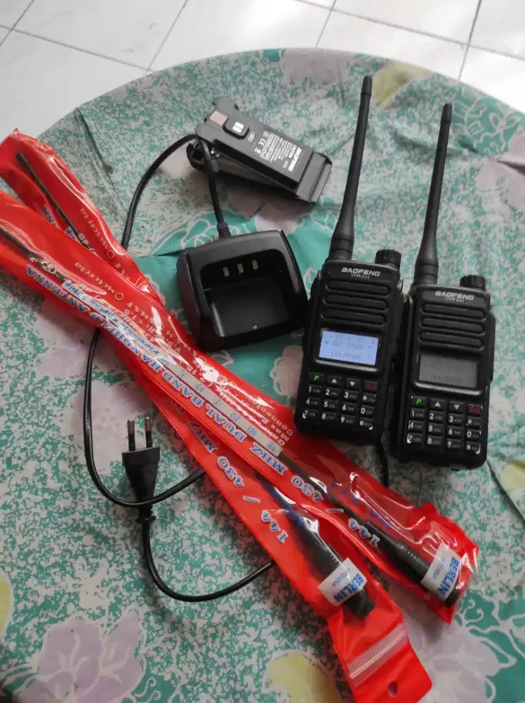 HT ht handy talky baofeng uv9r plus 2pcs