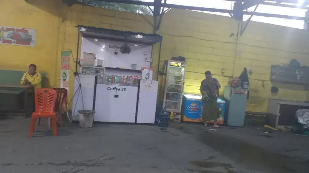 Dikontrakkan stand minuman lengkap di cuci mobil 86 medaeng