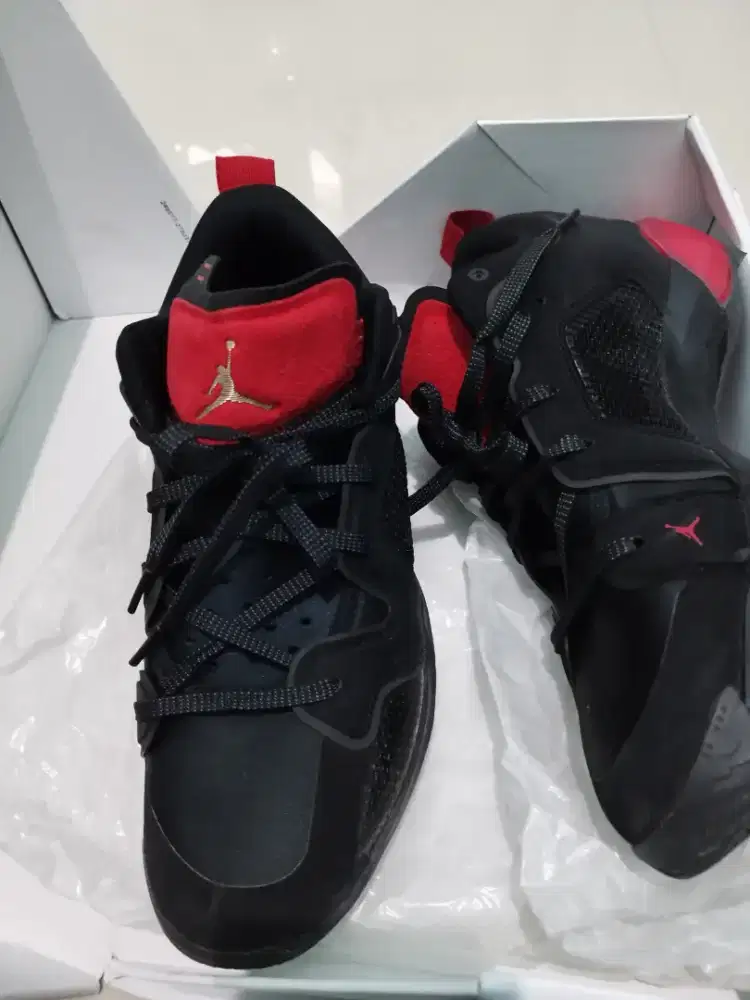 Nike Air Jordan XXXVII PF