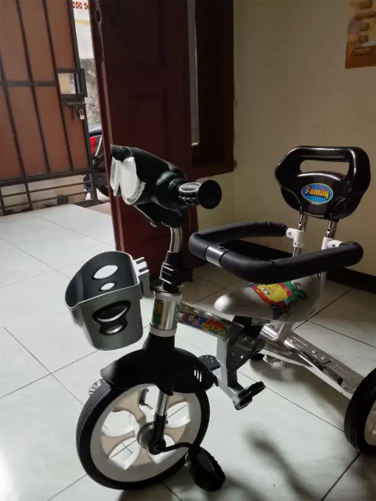 di jual sepeda anak merk family