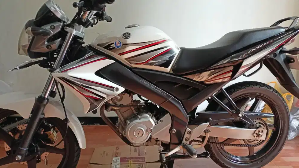 Dijual motor Vixion Old 2012