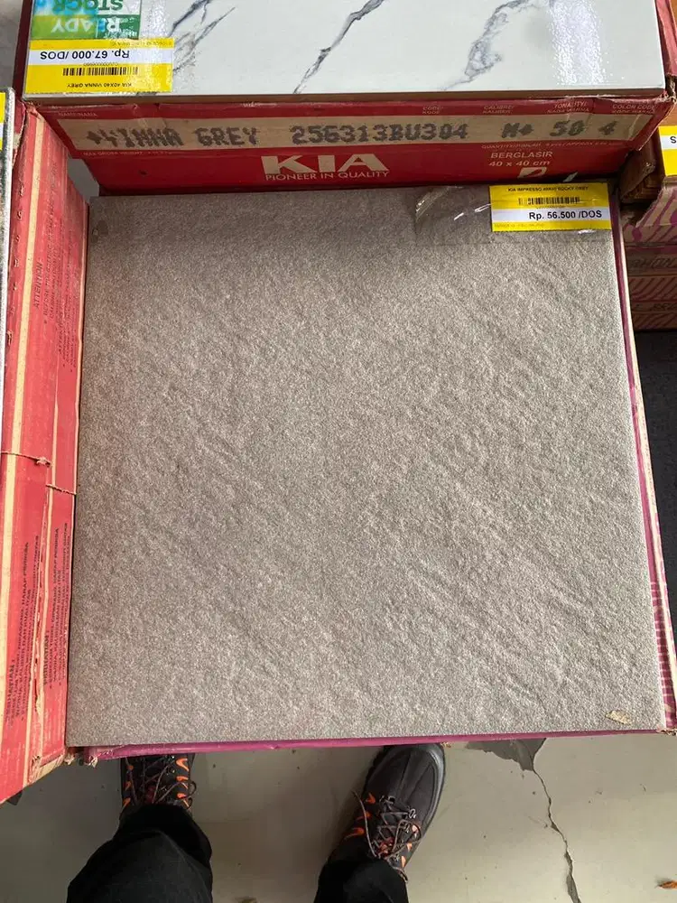 Keramik Kia Impresso 40x40 Rocky Grey