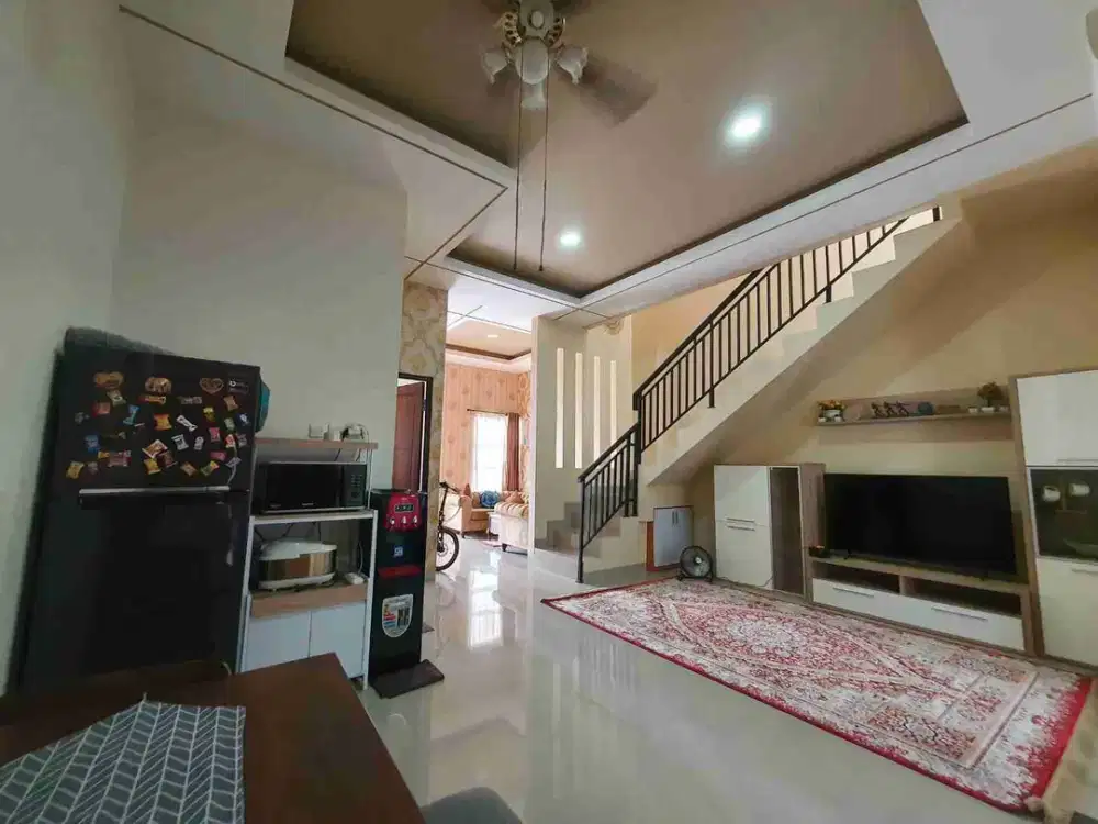 Dijual rumah minimalis 2 Lantai Full Lokasi Bulevar Hijau Kota Harapan Indah Bekasi