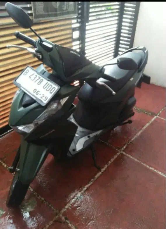 Honda New Beat Deluxe CBS ISS