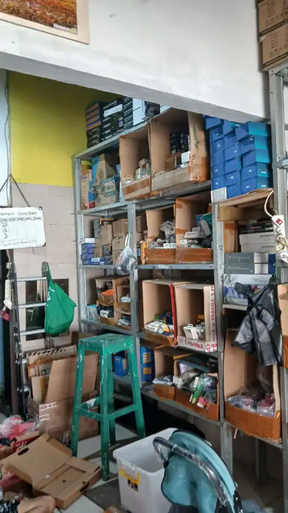 Loker lowongan cewe kerja admin toko online shop tinggal dalam makan