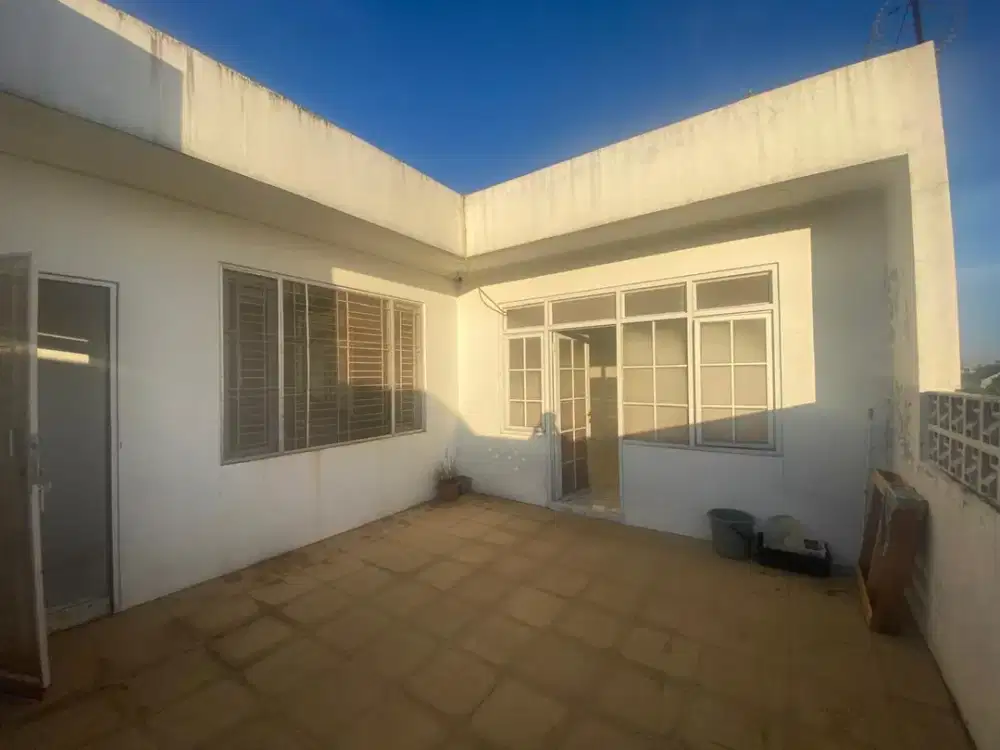 DISEWAKAN RUMAH DI TAMAN HOLIS INDAH 1 (THI 1) BANDUNG