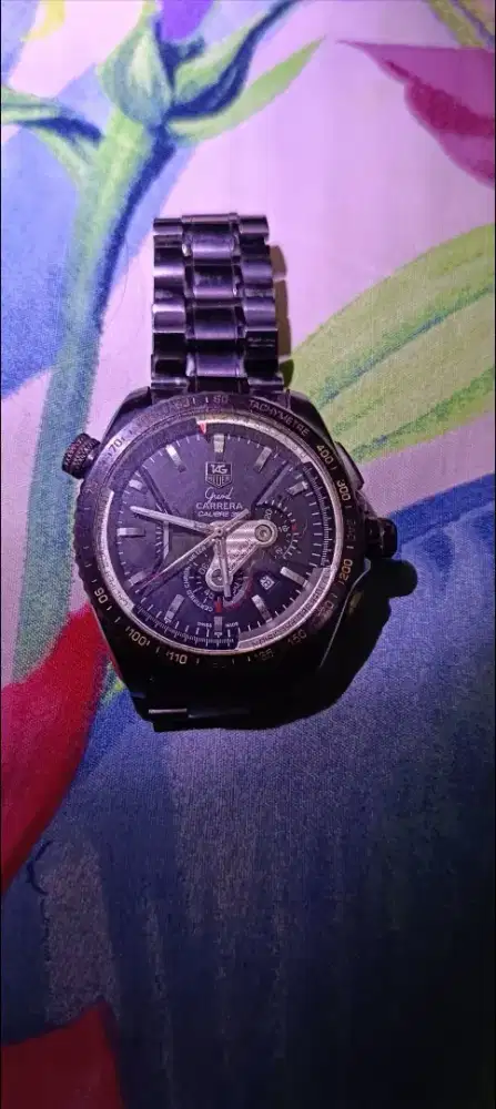 Dijual Jam Tangan Taq Heuer ukuran dimensi 4,5cm stainless steel.