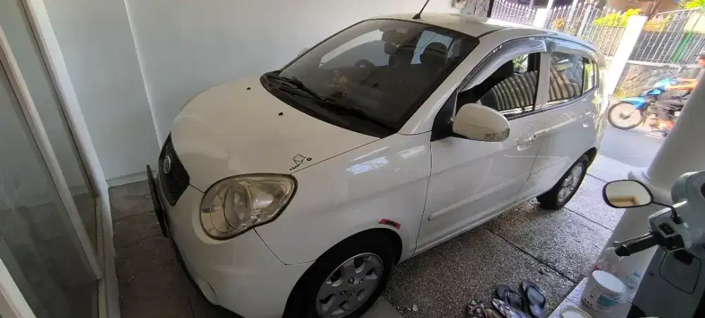 KIA Picanto SE 1.1 2010 (putih) jual santai