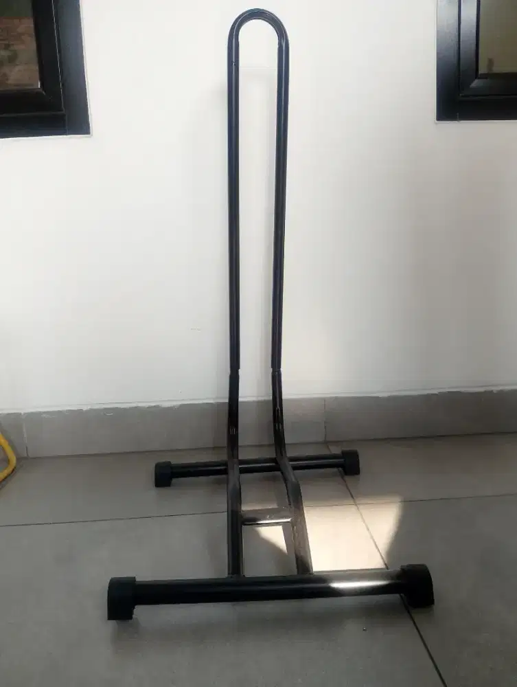 paddock standar sepeda standing L merk taffsport