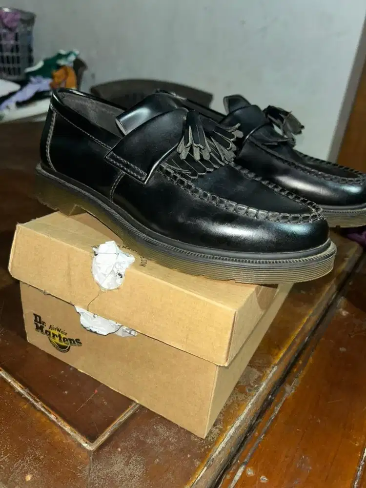 docmart adrian ukuran 42