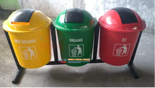 Pusat Tempat Sampah Bulat Tiga Pilah 562 / Tempat Sampah