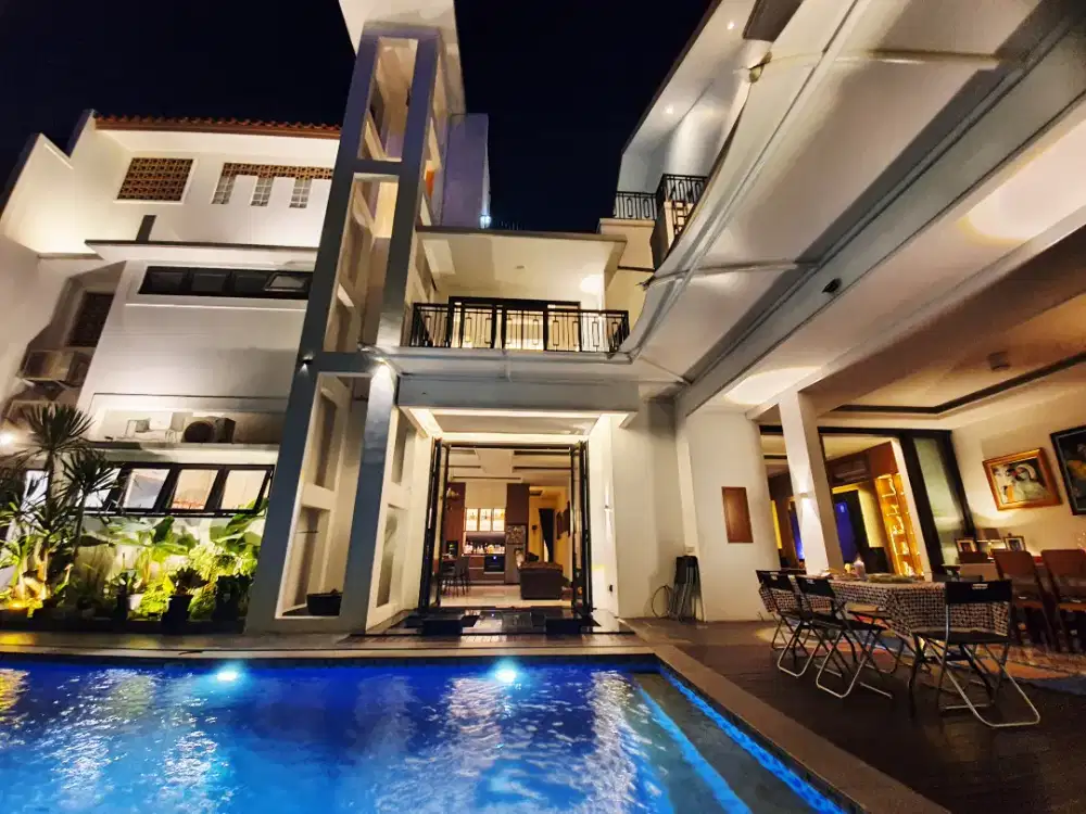 Rumah Mewah di Kemang