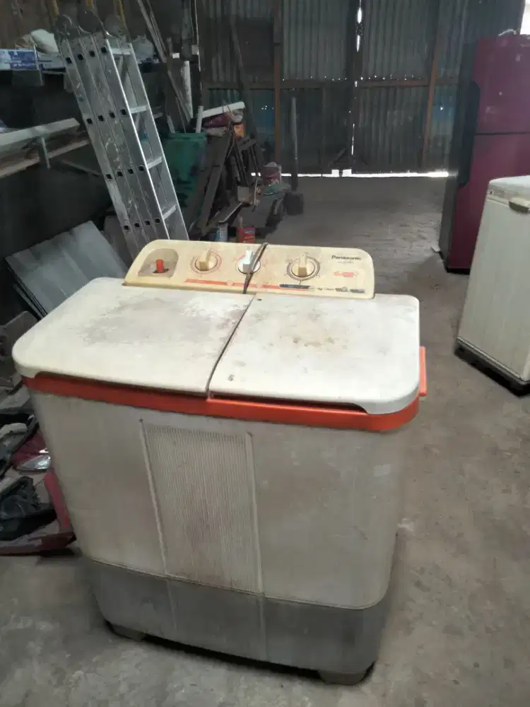 mesin cuci buka atas PANASONIC