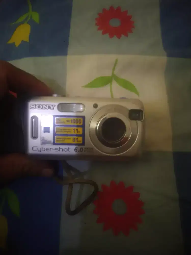 Kamera pocket digital jadul Sony cybershoot di bektim