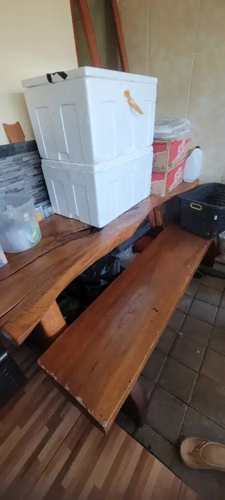 Meja Dan  Kursi Kayu