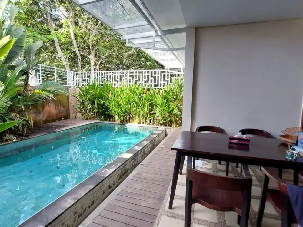Villa Modern Sangat Strategis Dijual, di Jimbaran, Kuta Selatan Area