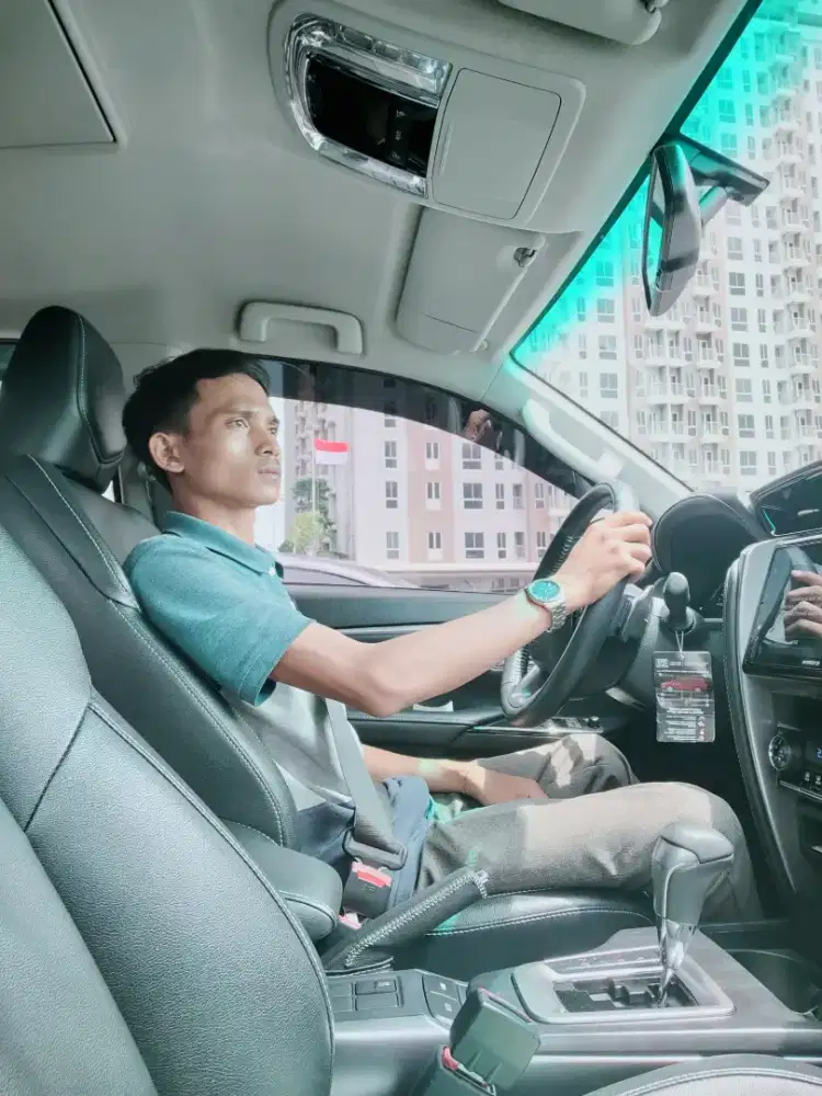 Cari pekerja'an sebagai driver mobil pribadi atau supir mobil barang