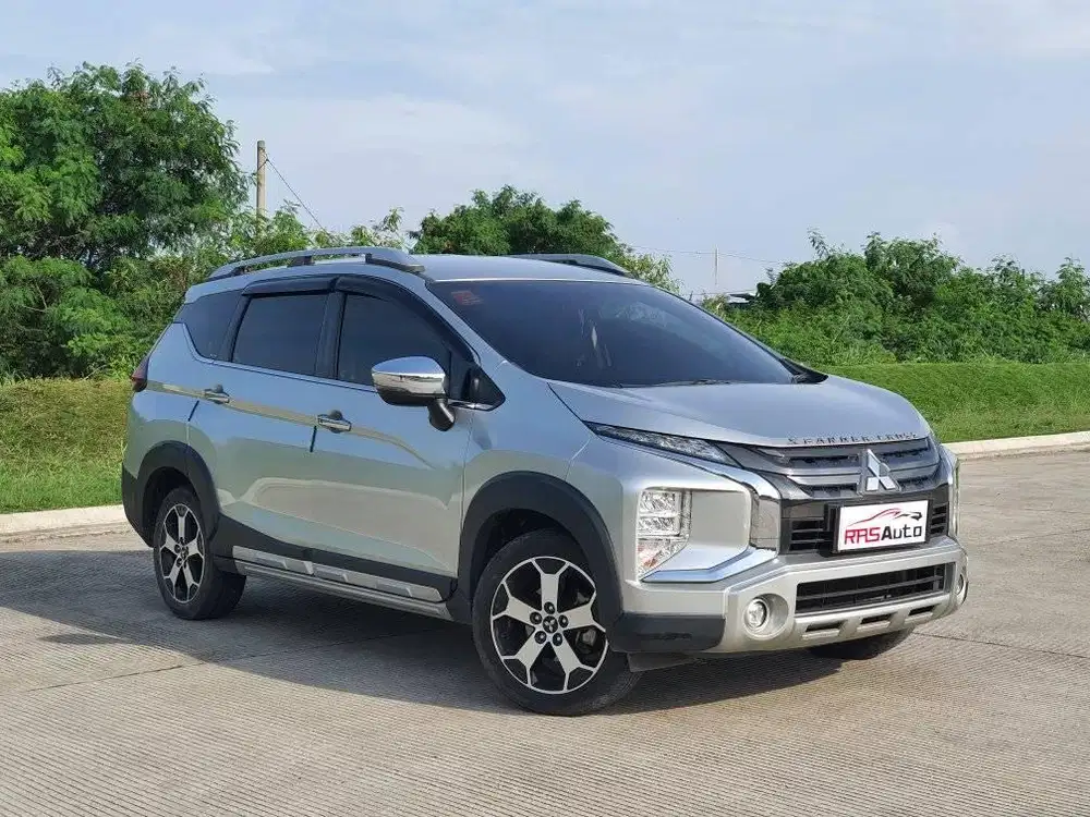 [ TDP 15 jt ]  Mitsubishi Xpander 1.5 Cross AT 2019 Silver