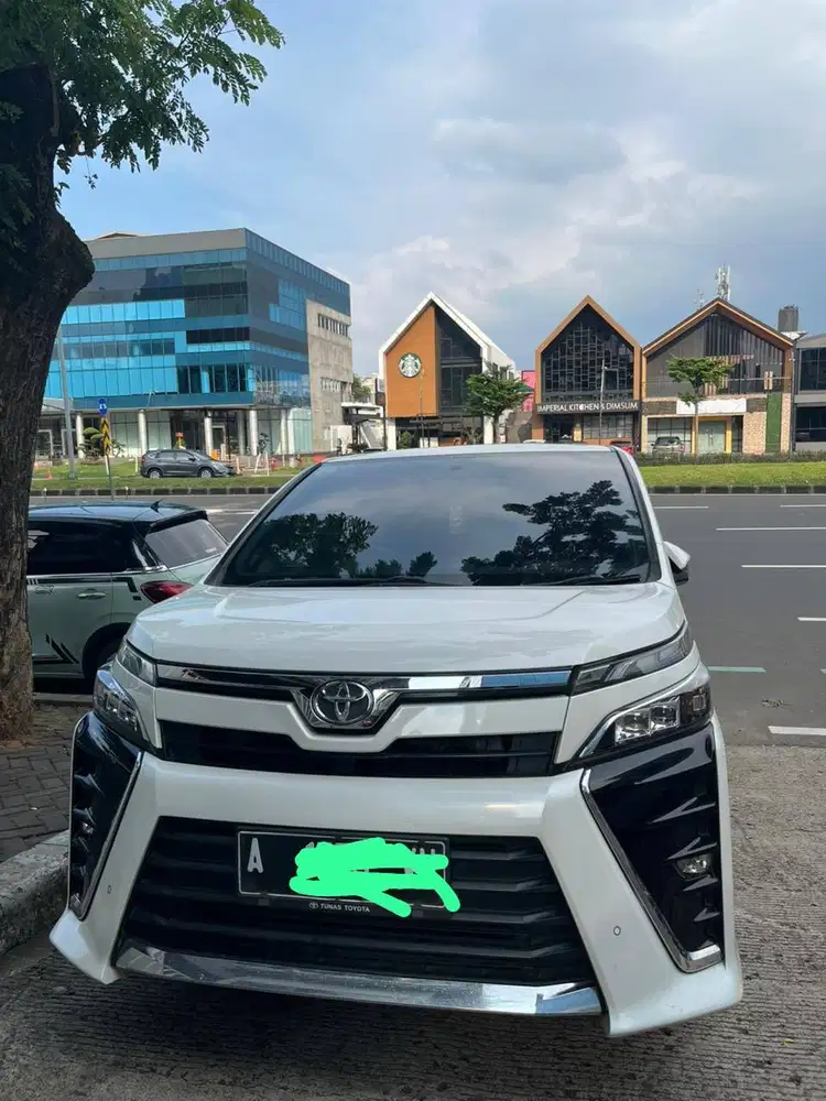 (Cash Termurah) Toyota Voxy 2.0 AT Putih Kilometer 76 Rb Record Toyota