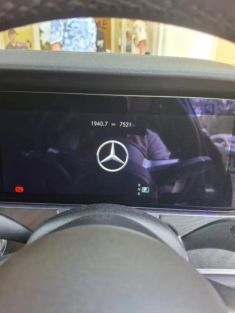 Mercedes Benz E300 Low KM (7000KM)