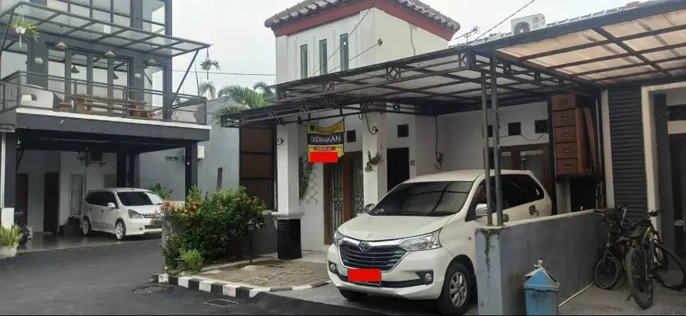 Dikontrakkan Rumah Townhouse Lenteng Agung Strategis Aman Nyaman
