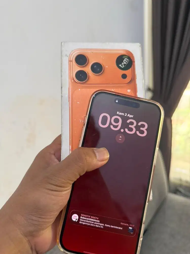 iphone 17 Pro Orange