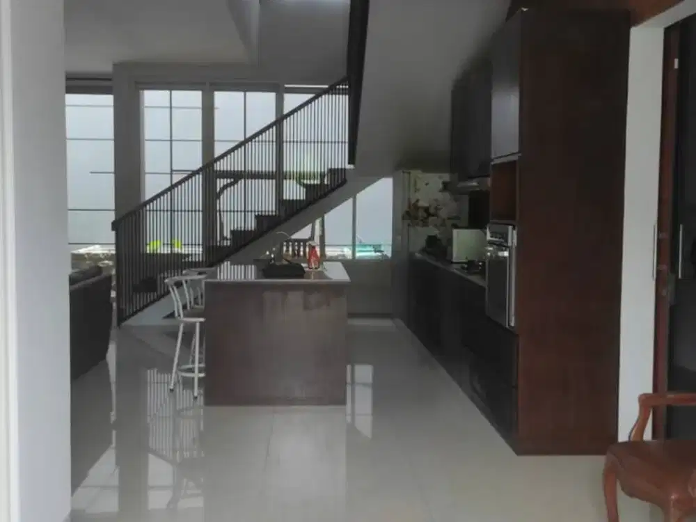 RUMAH 2 LANTAI IMPERIAL BEACH, PAKUWON CITY, SIAP HUNI, BARU RENOV!!!