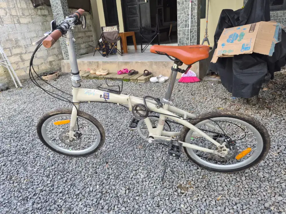 Sepeda Lipat Police Milan