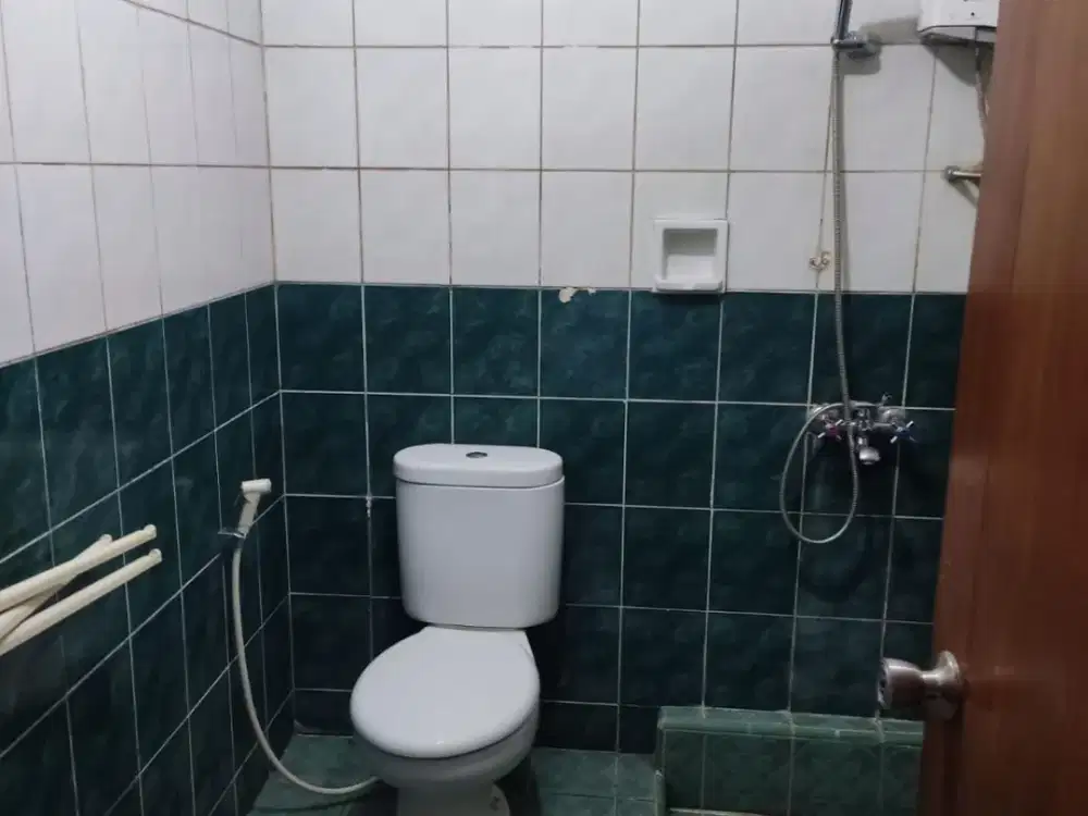 DISEWAKAN RUMAH NYAMAN SIAP HUNI DI KOMPLEK LEUWI SARI BANDUNG