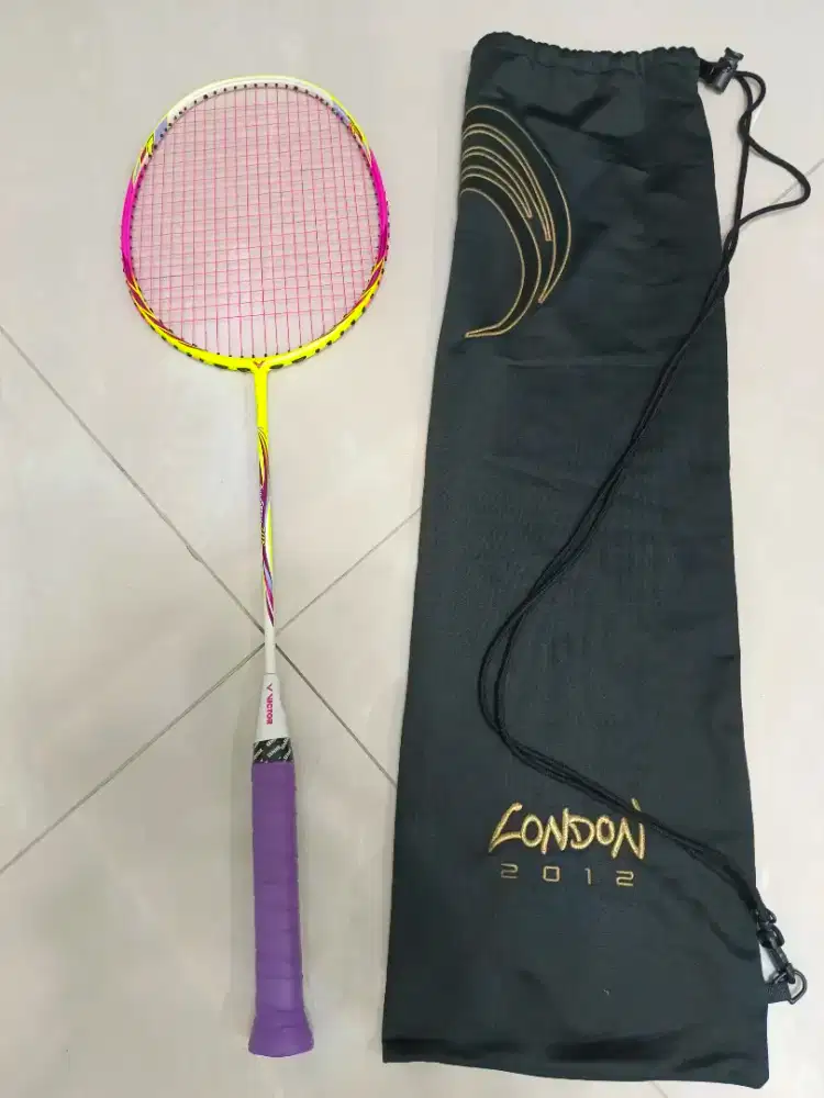 Dijual raket badminton