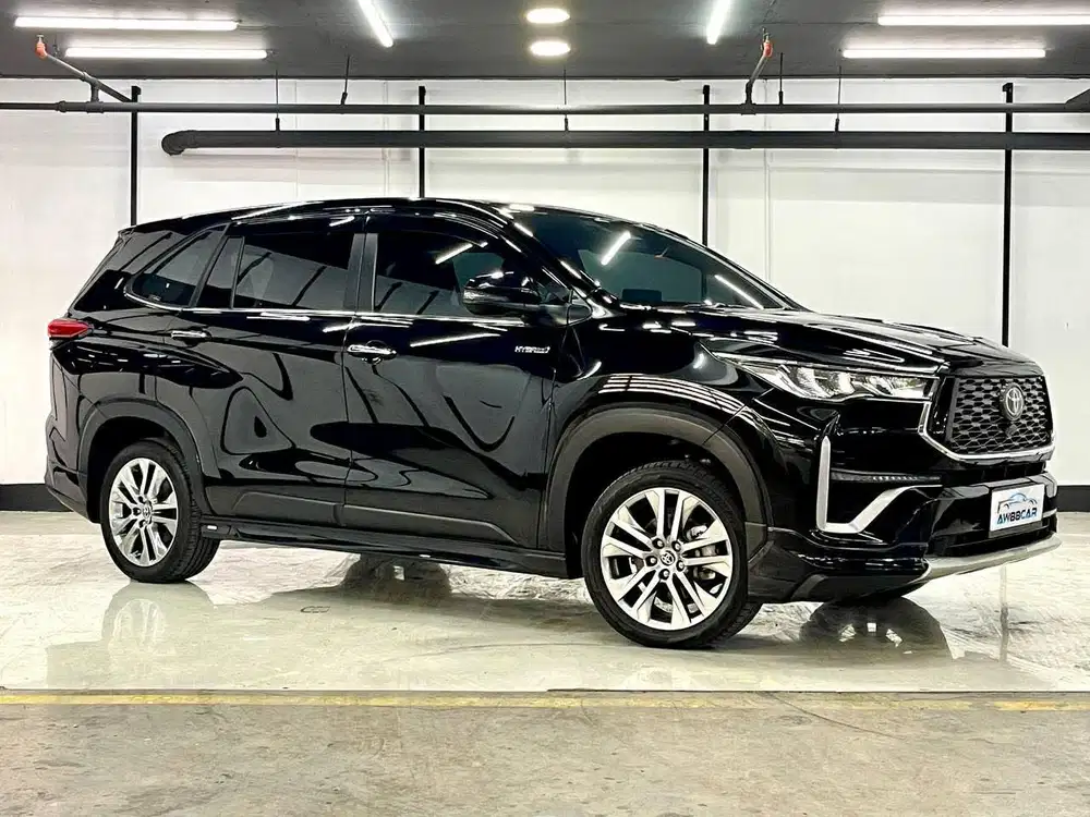 Toyota Innova Zenix Q Hybrid Modellista 2024 Hitam