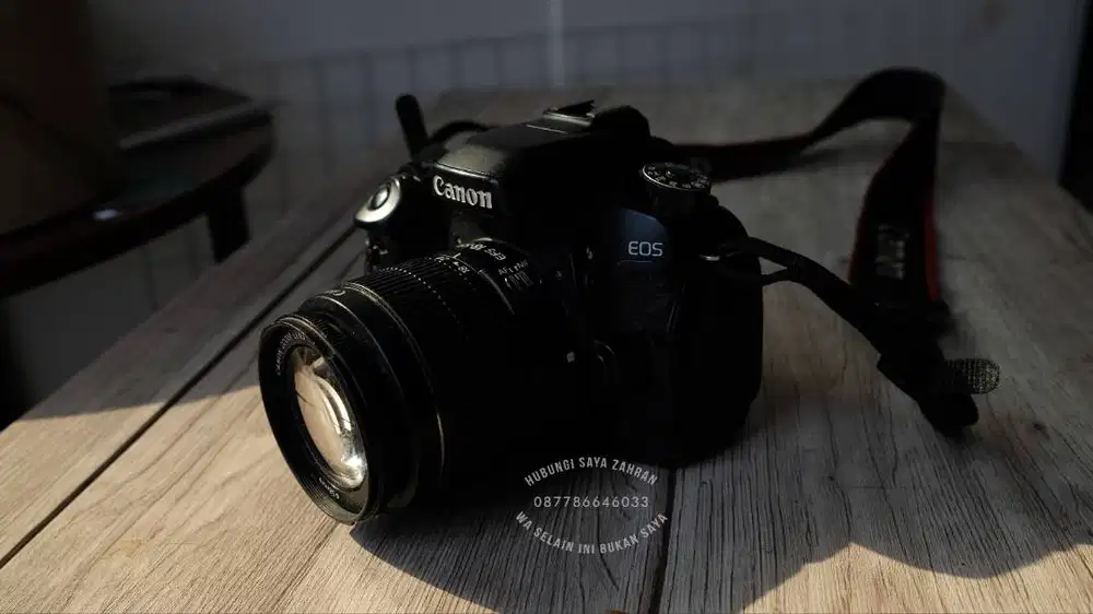 Canon EOS 80D Second