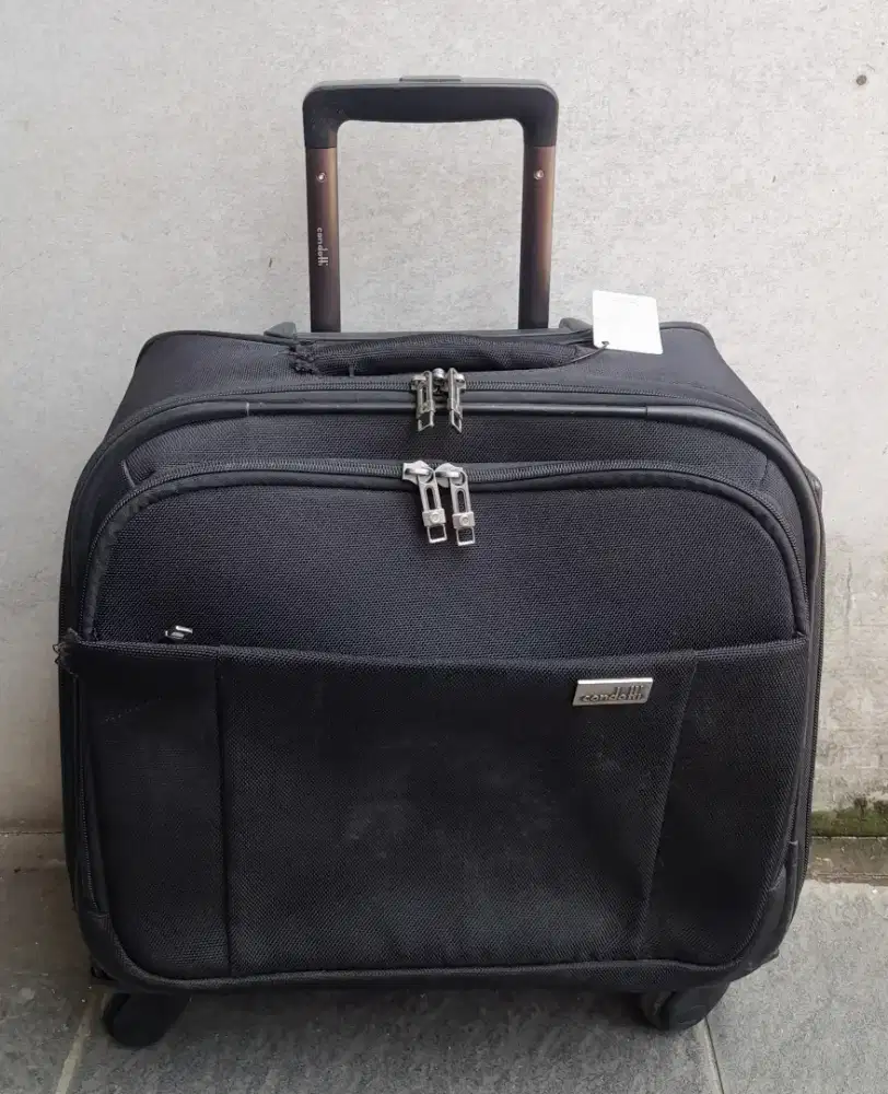 Koper cabin ada tempat Laptop nya