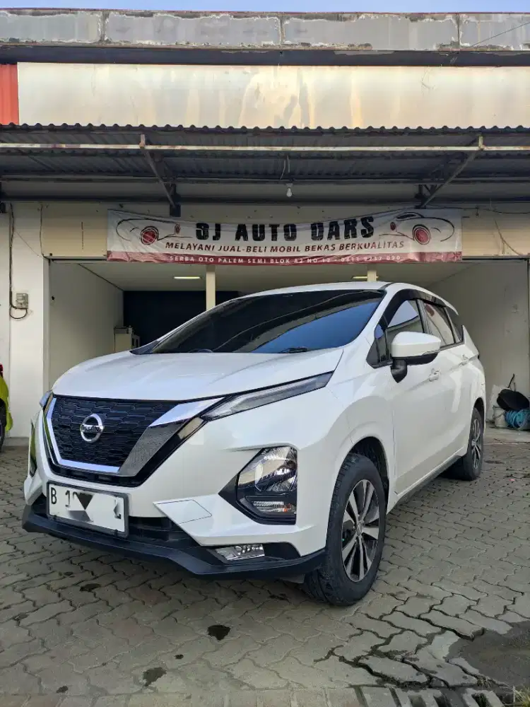 KM44Ribuan Nissan Livina 1.5 VE AT 2019 Putih rasa Xpander