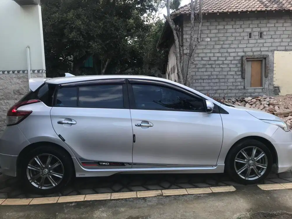 Dijual toyota yaris