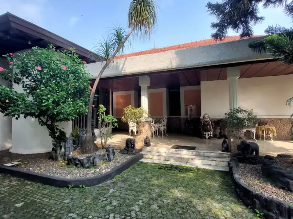 Ay. Dijual Cepat Rumah Di Jalan Condet Raya