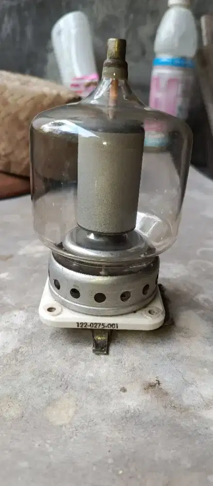 Tabung lampu mungkin gak ngerti jadul kuno dan antik