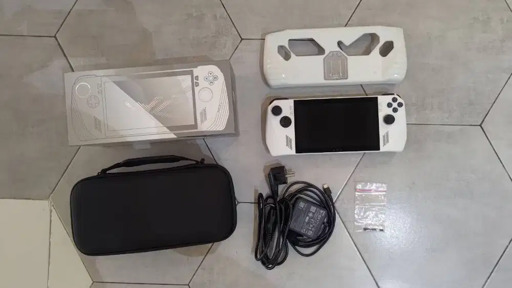 ROG Ally Z1 Extreme 16/2TB