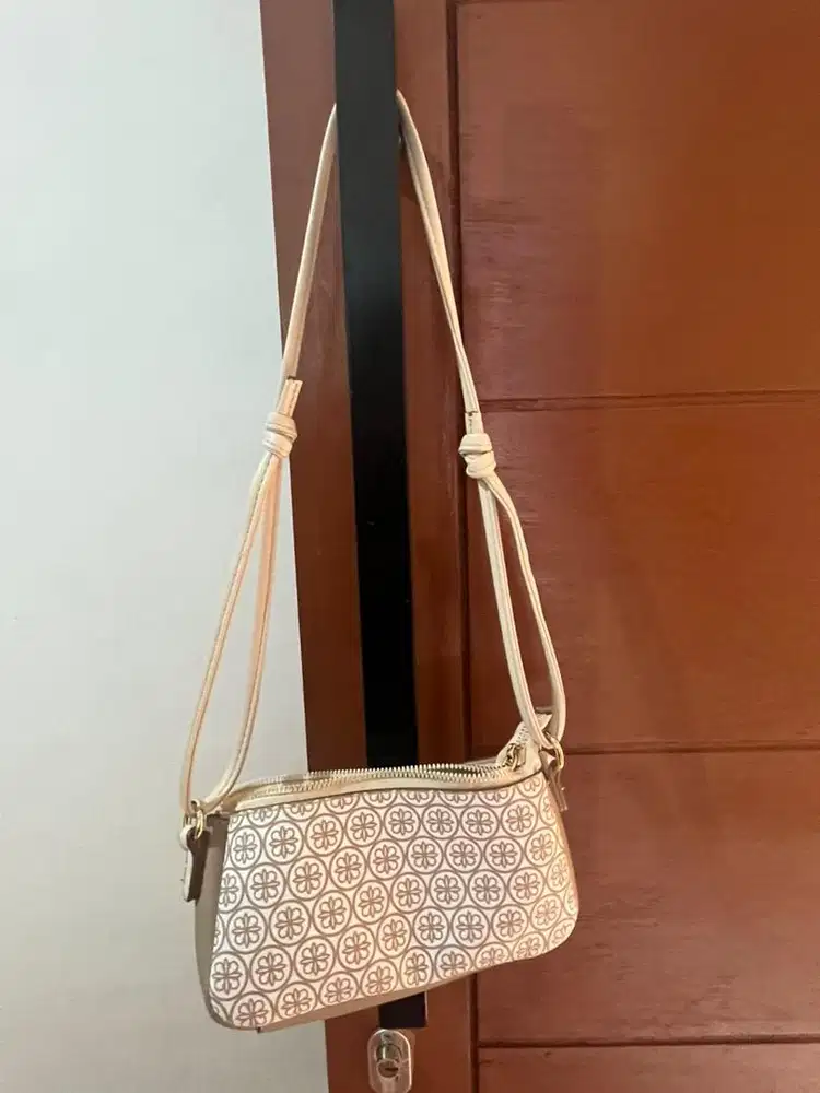 Les Catino mini bag.