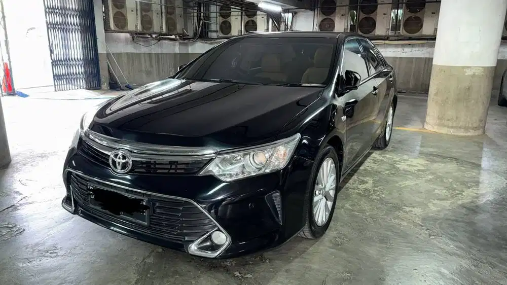 Toyota Camry 2.5 V AT (2017) Hitam