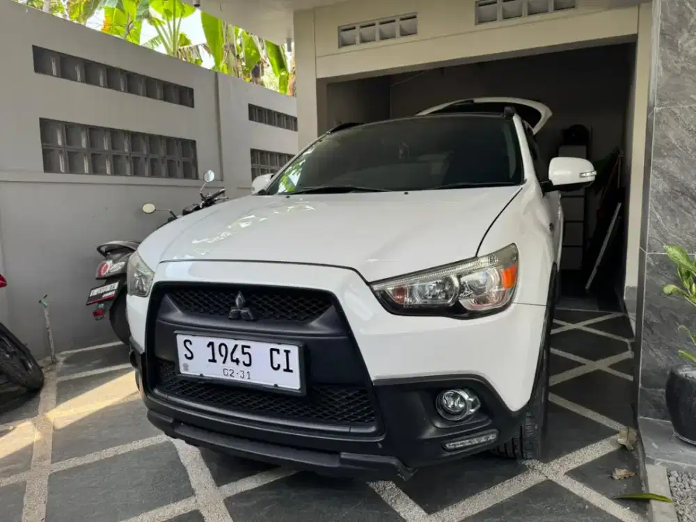 Outlandet PX Limited Edition Sunroof, Mobil Bekas