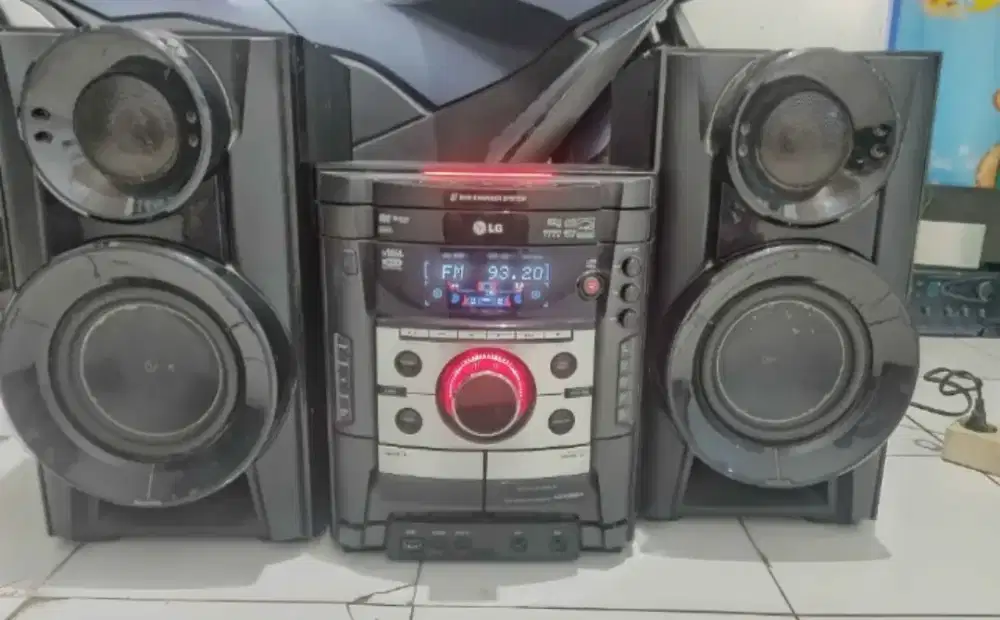 Compo LG hi-fi system Joss wokkee