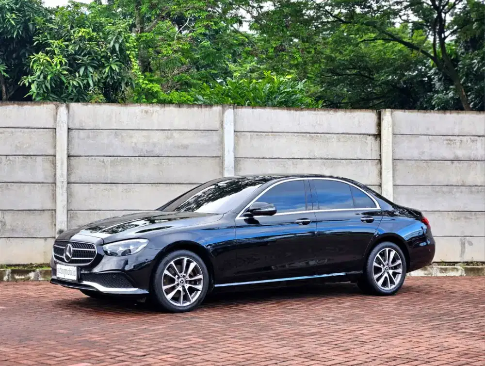 LOW ODO Mercedes Benz E200 Facelift 2023